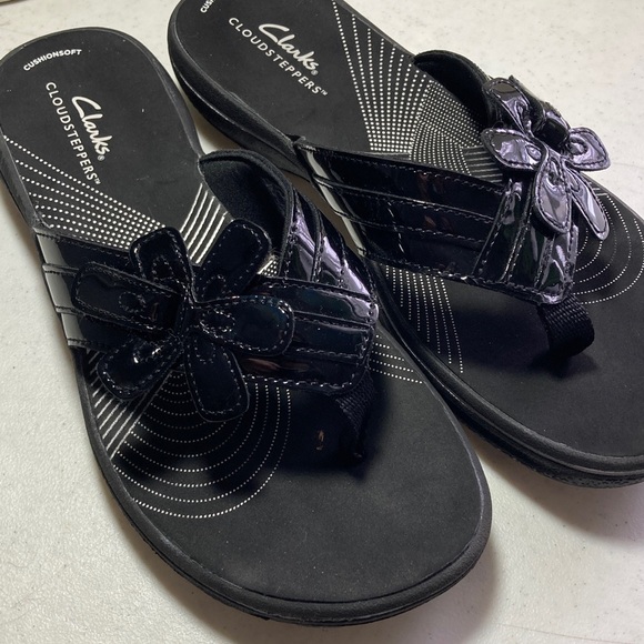 Clarks Shoes - Clarks Cloud Steppers Black Flower Sandals